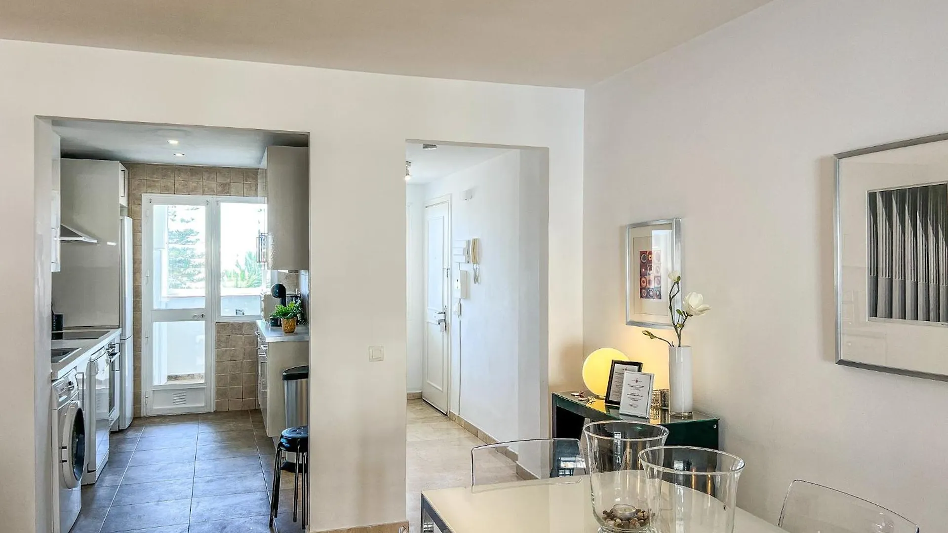 Apartment Hanami Puerto De Estepona Spain